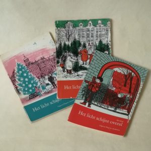 Vintage kerstboekje Het licht schijnt overal